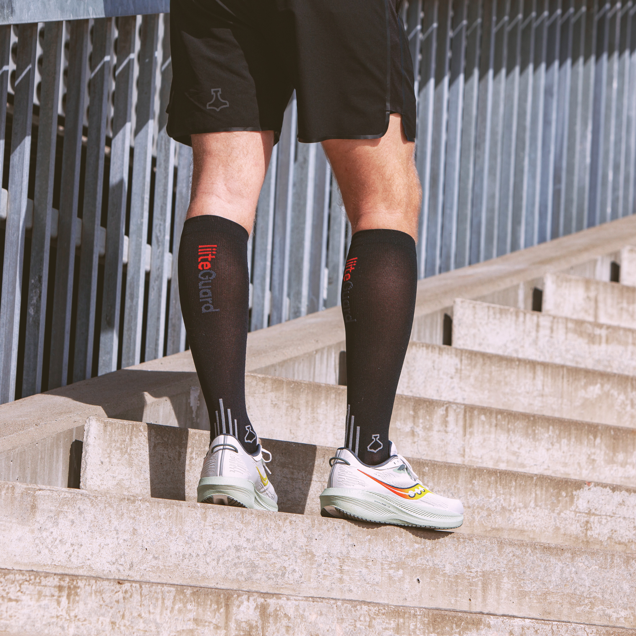 liiteGuard SHIN-TECH GRIP RUNNING SOCK Long socks Black